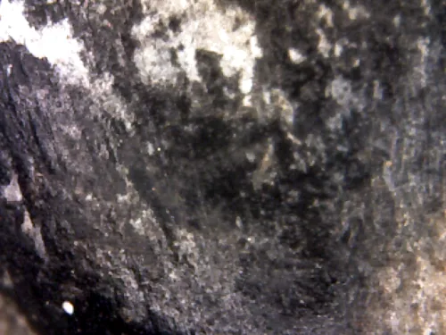 1000 倍放大 — 素可泰立泰王佛牌 大模 無卡諾紋 燒製泥料 甘烹碧出土 甘烹碧府 佛曆 1900