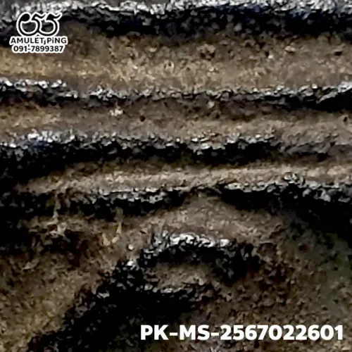 100 倍放大 — 魯士 Phim Phila Lai佛牌 雙面 錫鉛合金（Chin） 帕西拉達那瑪哈泰寺 素攀府 佛曆 2300