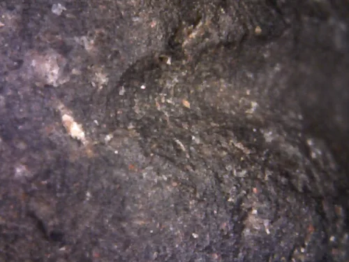 1000 倍放大 — 素可泰立泰王佛牌 大模 烧制泥料 甘烹碧出土 甘烹碧府 佛历 1900
