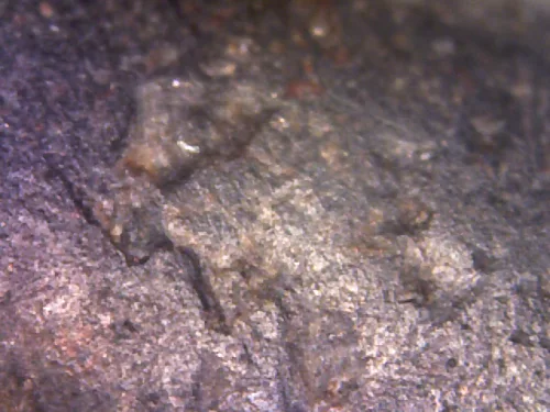 1000 倍放大 — 素可泰立泰王佛牌 大模 烧制泥料 甘烹碧出土 甘烹碧府 佛历 1900