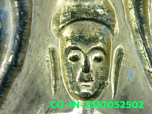 100 倍放大 — 瓦班廉佛铜牌 塞玛叶形 铜质 瓦班廉寺 夜功府 佛历 2460