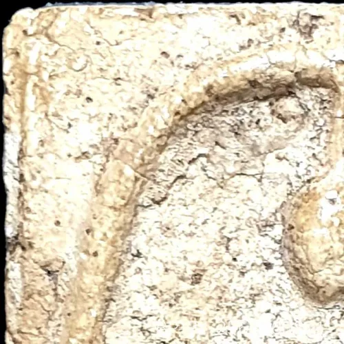 100× magnification — Somdej Toh amulet, Yai (large) Ket Talu Sum (topknot