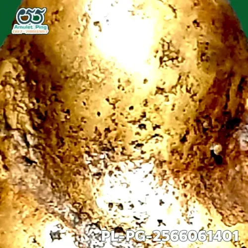 100 倍放大 — 龍婆銀佛牌 基打 三衣襬 瓔珞鏈 合金 瓦邦干寺 披集府 佛曆 2462