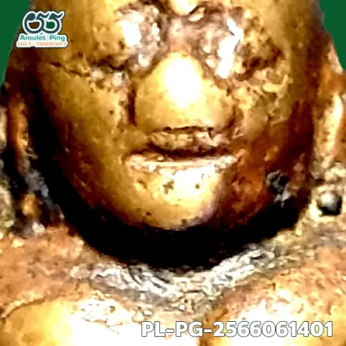 100 倍放大 — 龍婆銀佛牌 基打 三衣襬 瓔珞鏈 合金 瓦邦干寺 披集府 佛曆 2462