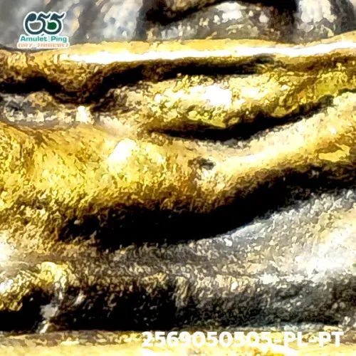 100× magnification — Luang Phor Thuad statuette, Phim Betong, Mixed alloy, Wat