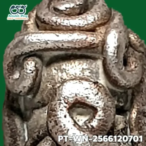 100 倍放大 — 龙婆炎佛牌 乱经文版 银质 瓦南寺 曼谷 佛历 2463