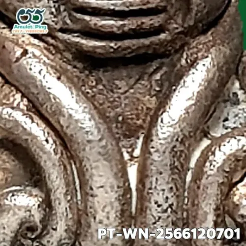 100 倍放大 — 龙婆炎佛牌 乱经文版 银质 瓦南寺 曼谷 佛历 2463