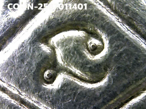 1000 倍放大 — 龍婆添銅牌 塞瑪形 八輪 銀質 瓦拉韓萊寺 羅勇府 佛曆 2518