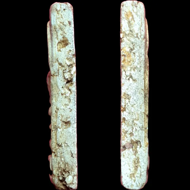 Somdej Toh amulet, Yai (large) Ket Talu Sum (topknot through the arch), Sacred powder (Phong), Wat — base
