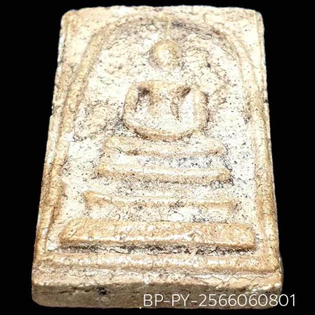 Somdej Toh amulet, Yai (large) Ket Talu Sum (topknot through the arch) patina, Lime-rich powder — back, angled right