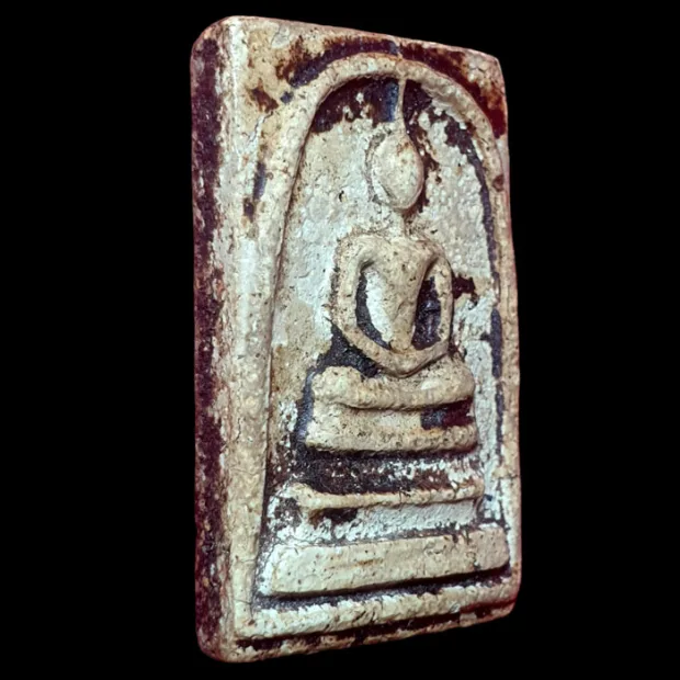 Somdej Toh amulet, Yai (large) Ket Talu Sum (topknot through the arch), Sacred powder (Phong), Wat — front, angled right